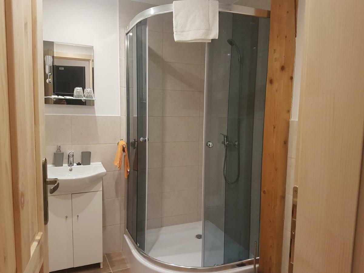Hotel Bristol Banská Štiavnica エクステリア 写真